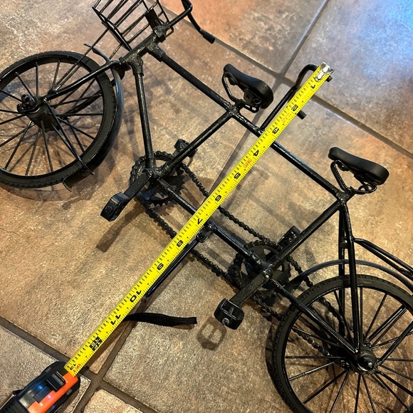 Painted metal tandem bicycle - great craftsmanship!!! - Picture 4 of 10